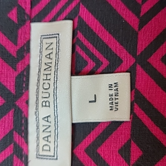 NEW DANA BUCHMAN CRANBERRY & BLACK LONG ROLL TAB SLEEVE BUTTON UP BLOUSE - Picture 14 of 16